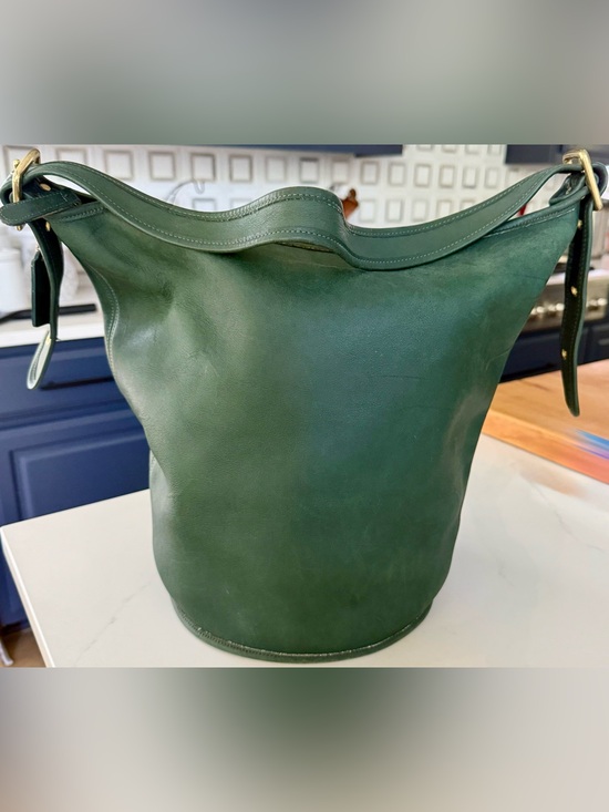 Coach Handbags - Vintage Coach 9085 XL Duffle Sac